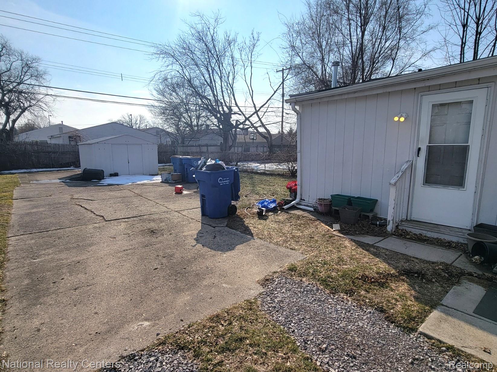 8300 CONTINENTAL Avenue