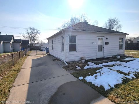 8300 CONTINENTAL Avenue Warren City MI 48089