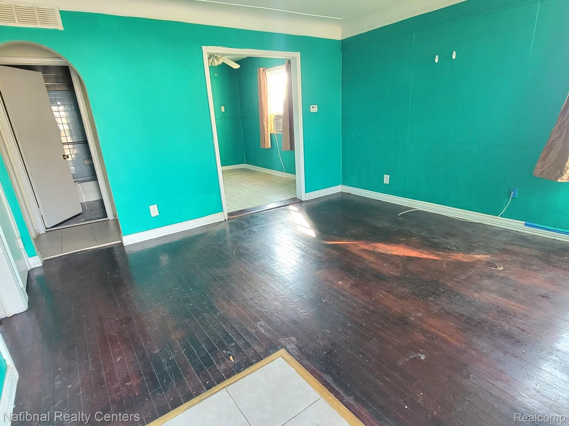 8300 CONTINENTAL Avenue