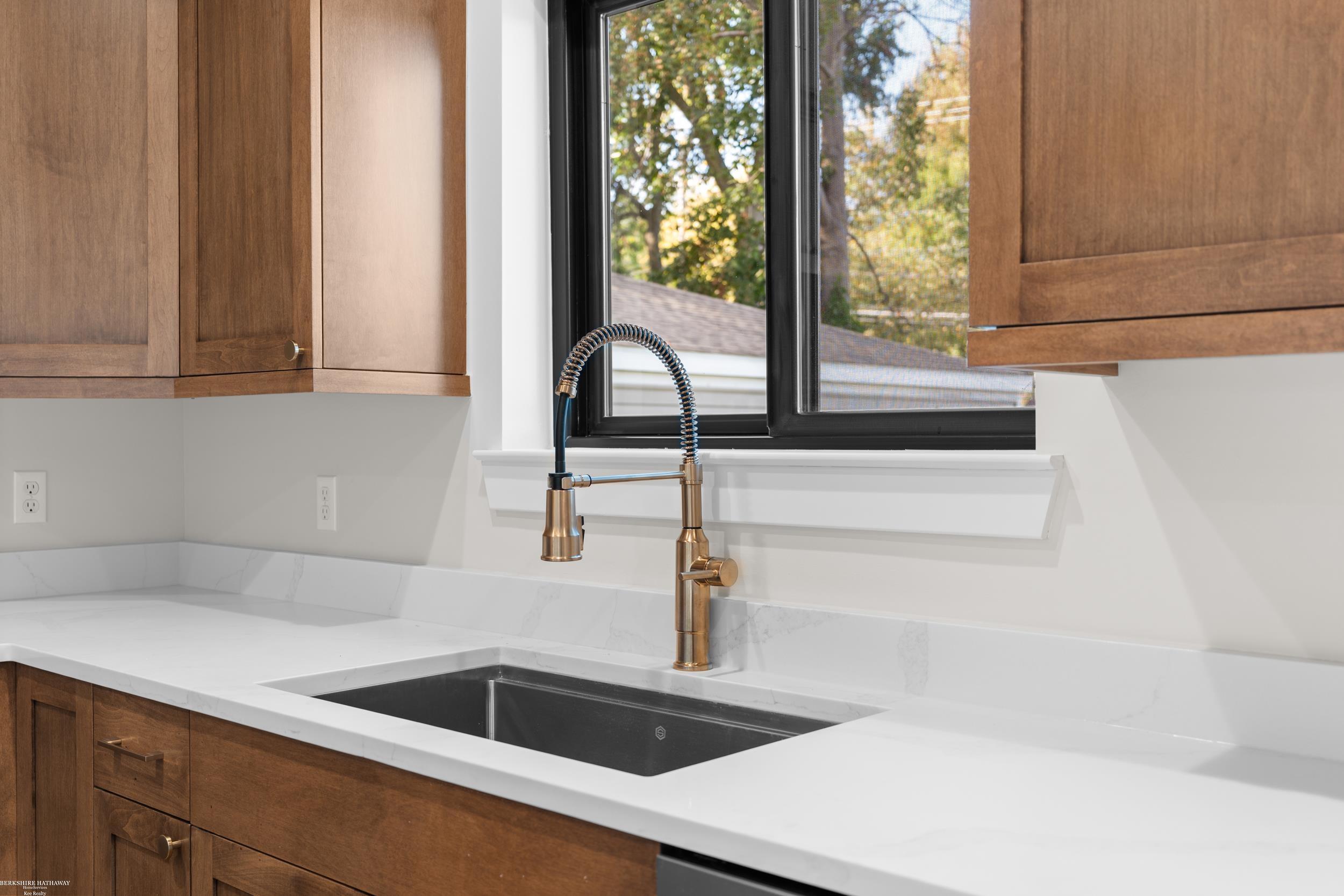 281 E Lafayette Street