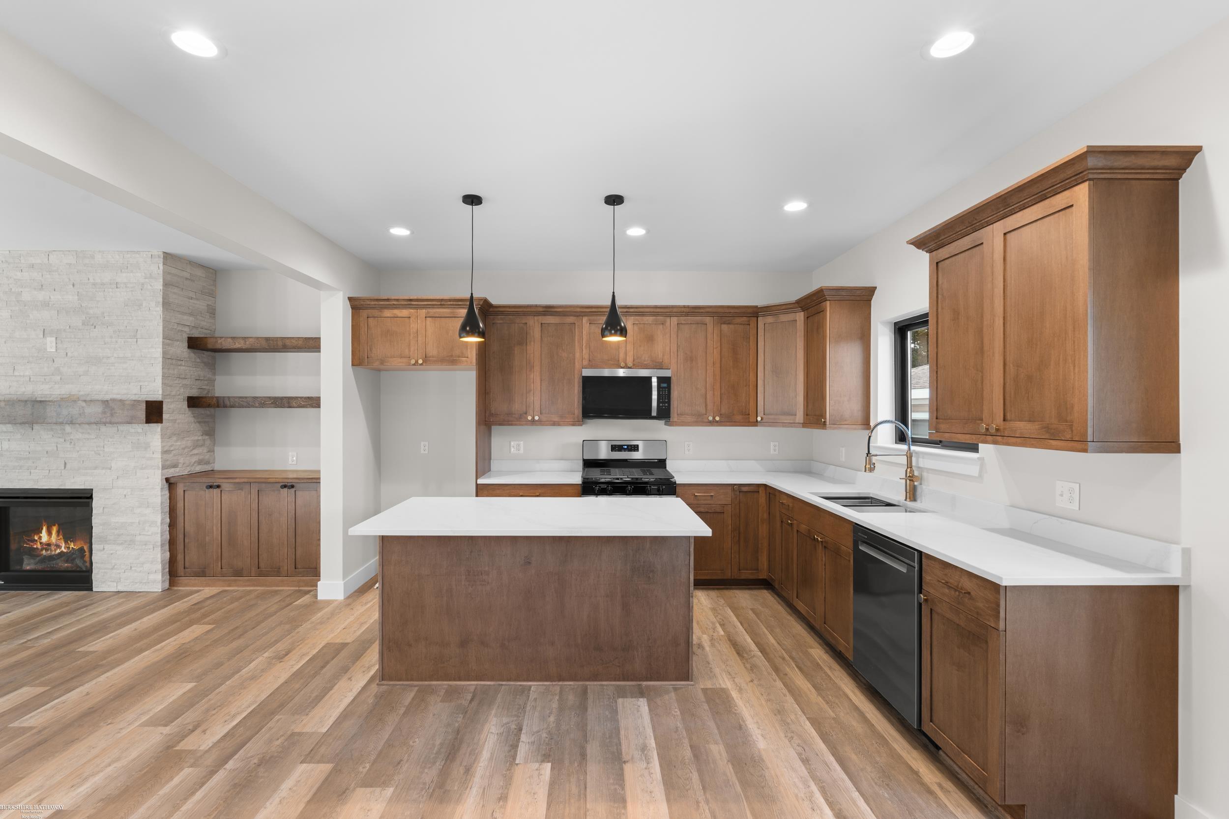 281 E Lafayette Street