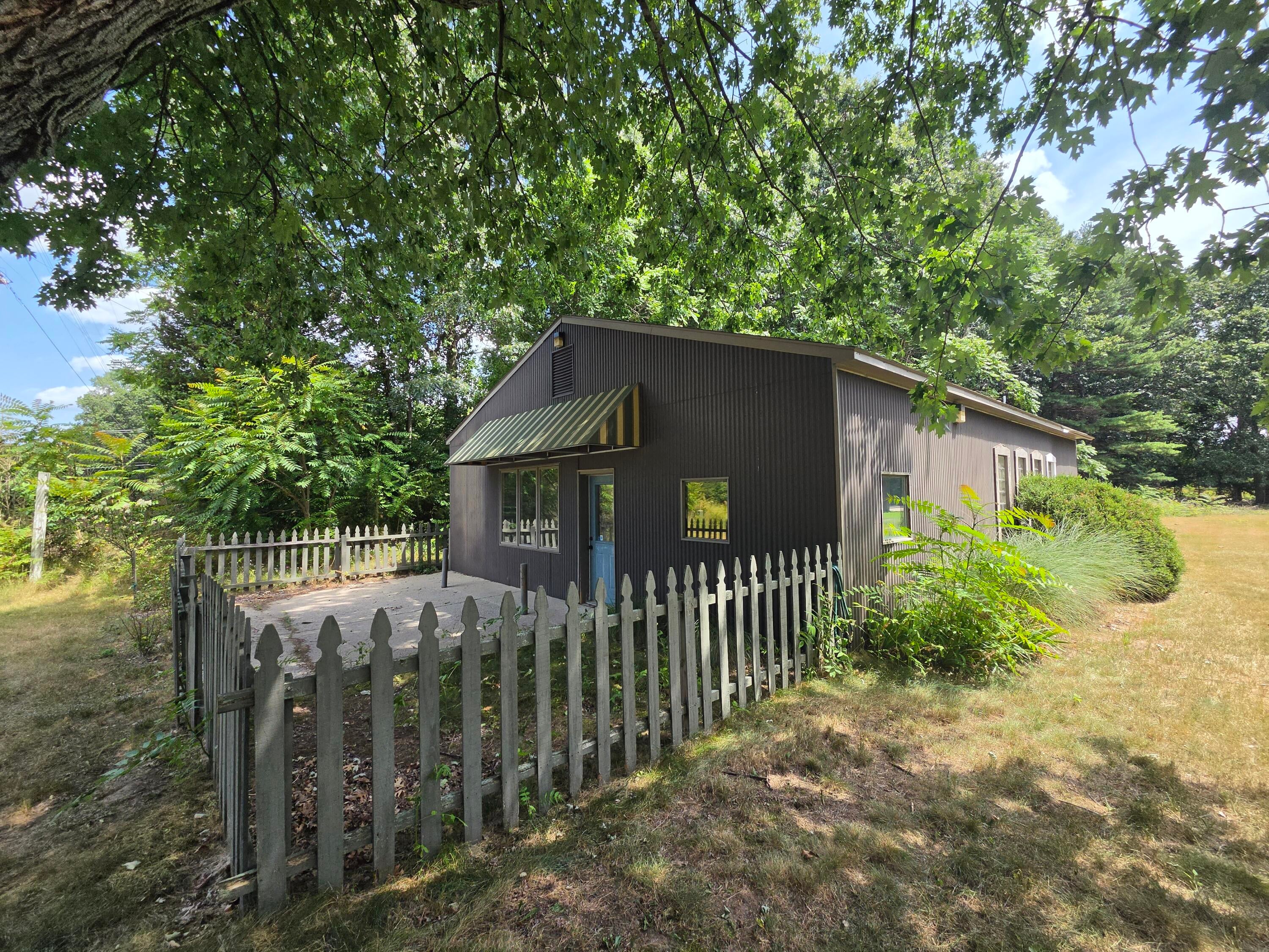 3383 Blue Star Highway