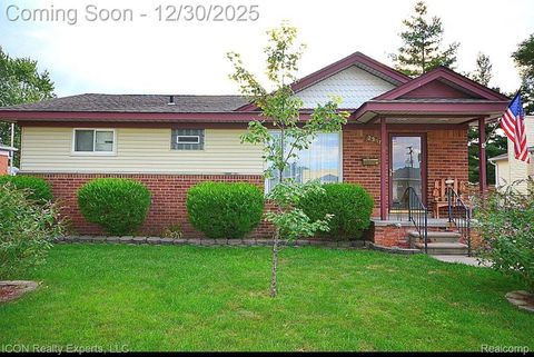 23917 Grunalt Avenue Warren City MI 48091