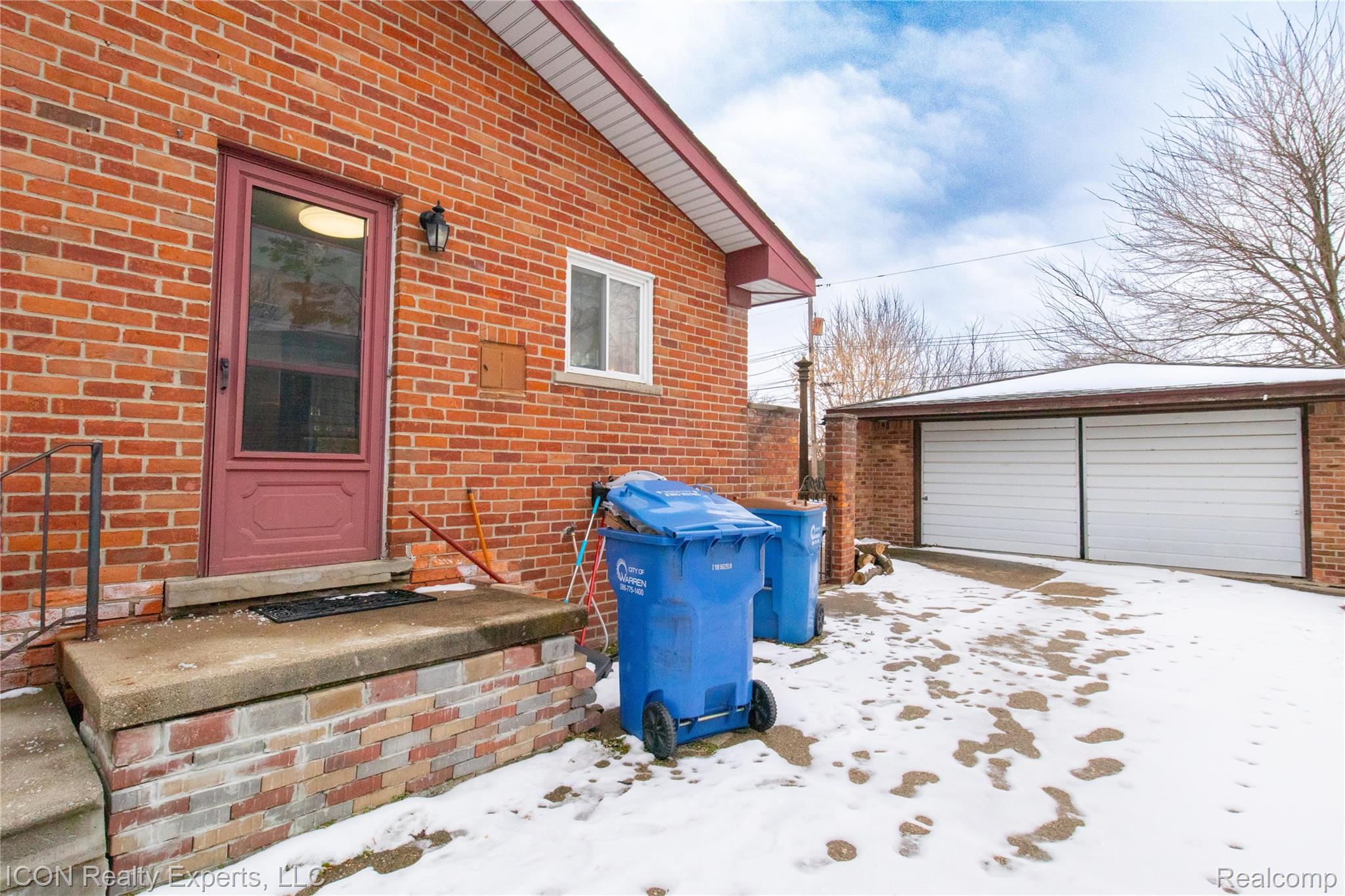 23917 Grunalt Avenue