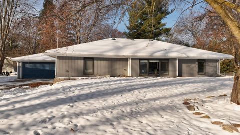 402 Smalley Drive Mt Pleasant City MI 48858