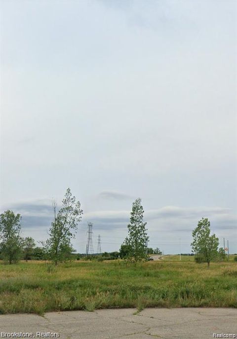 909 Nordic Drive White Lake Charter Township MI 48383