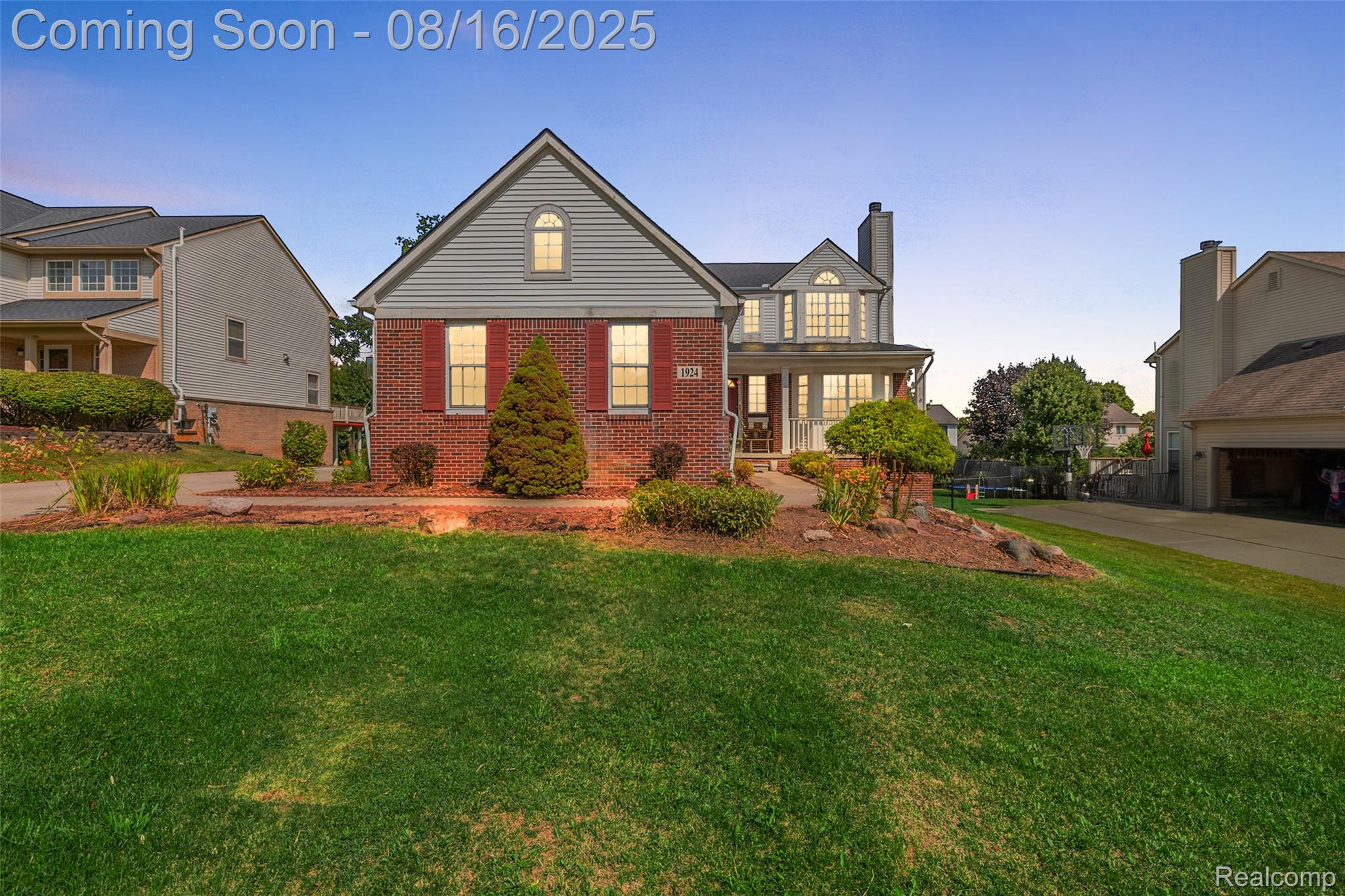 1924 Devonshire Drive
