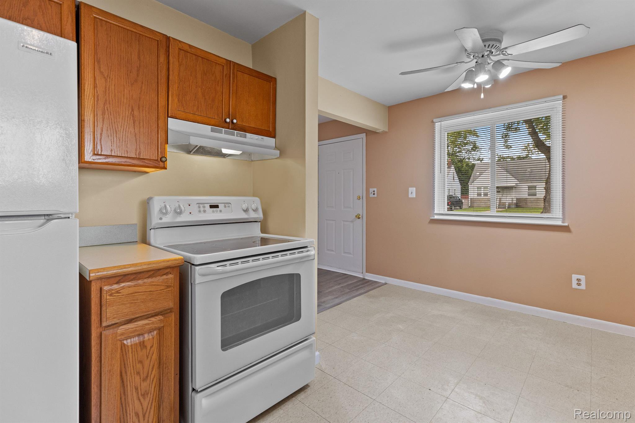 25513 ANNAPOLIS Street