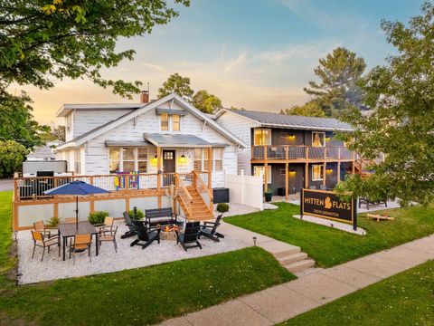 710 W LUDINGTON Avenue Ludington City MI 49431