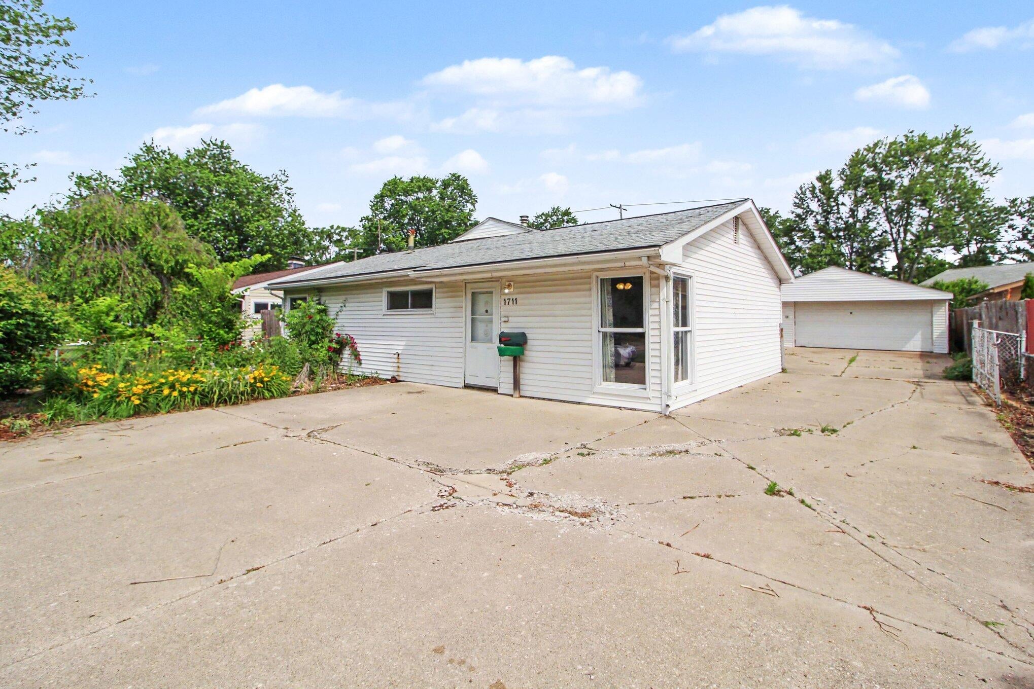 1711 Grove Road
