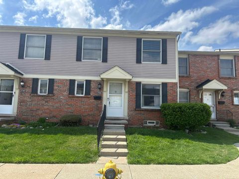 37263 Great Oaks Ct Court Clinton Charter Township Macomb MI 48036
