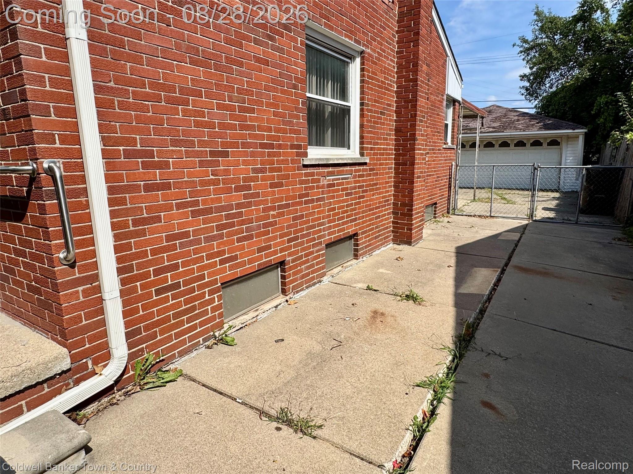 16080 Hanfor Avenue
