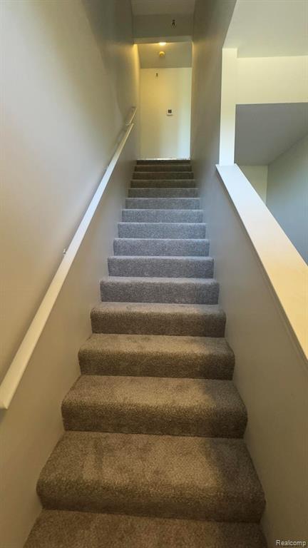 1426 Crimson Way