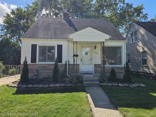 21237 CARLYSLE ST, DEARBORN, MI 48124 - Image 352e7fbd96c9f5da43df30bea72424be/1012971632