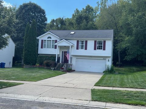 5617 Millpointe Drive Waterford Charter Township MI 48327