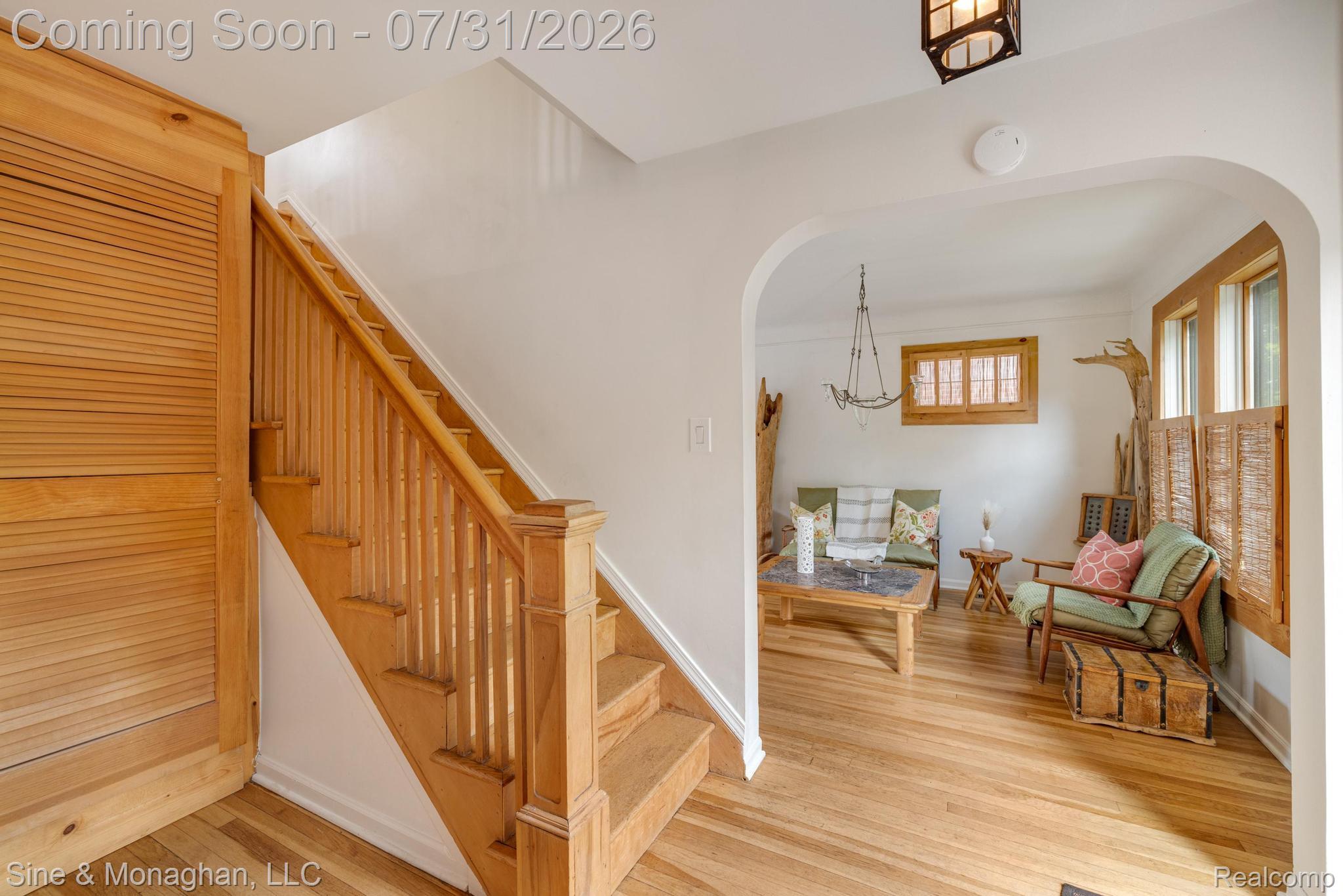 417 CLOVERLY Road