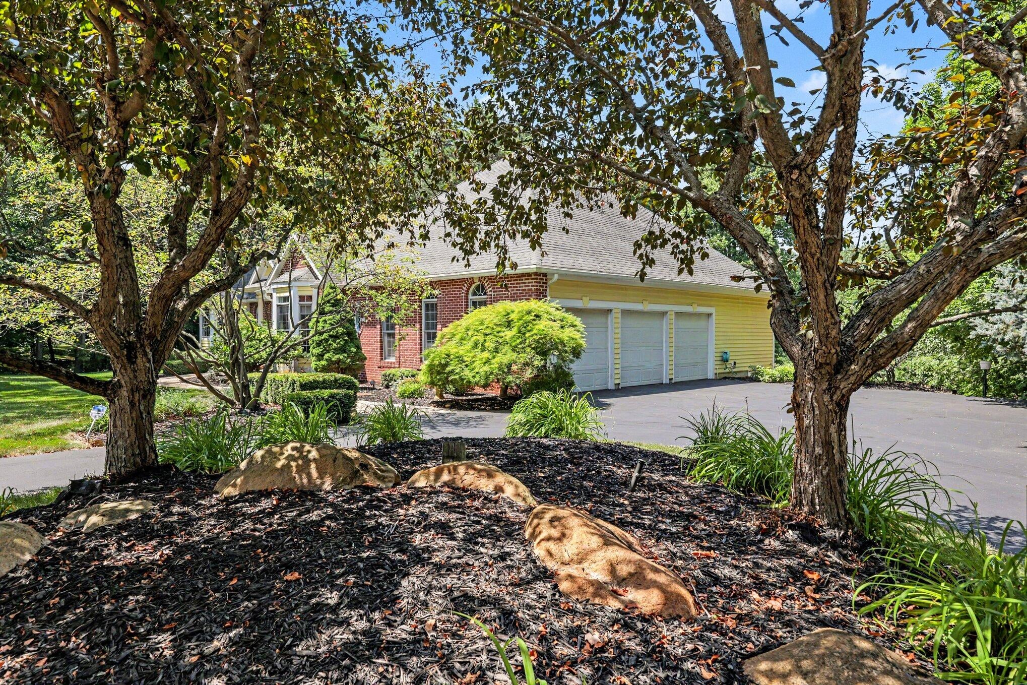 4959 NE Dun Robin Drive NE