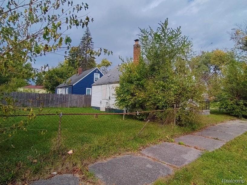 17305 Winston Street