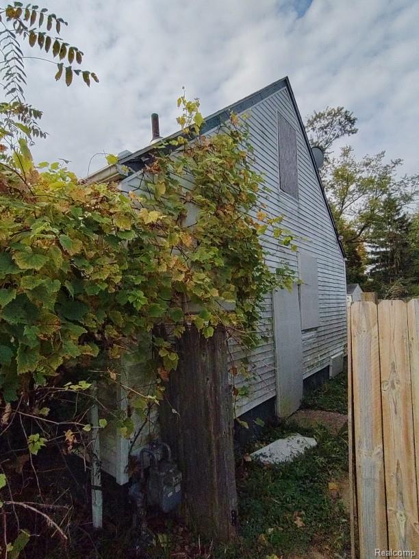 17305 Winston Street