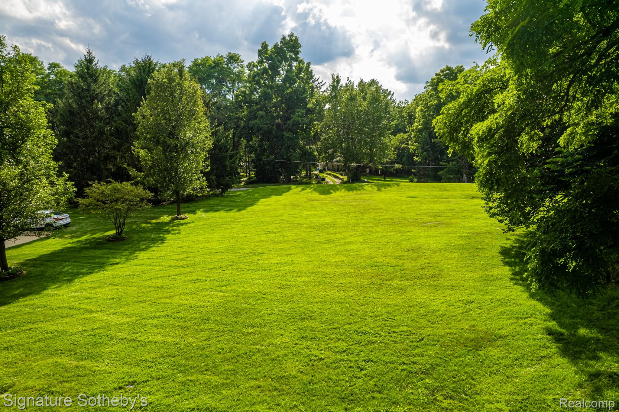 2746 Pineview Trail