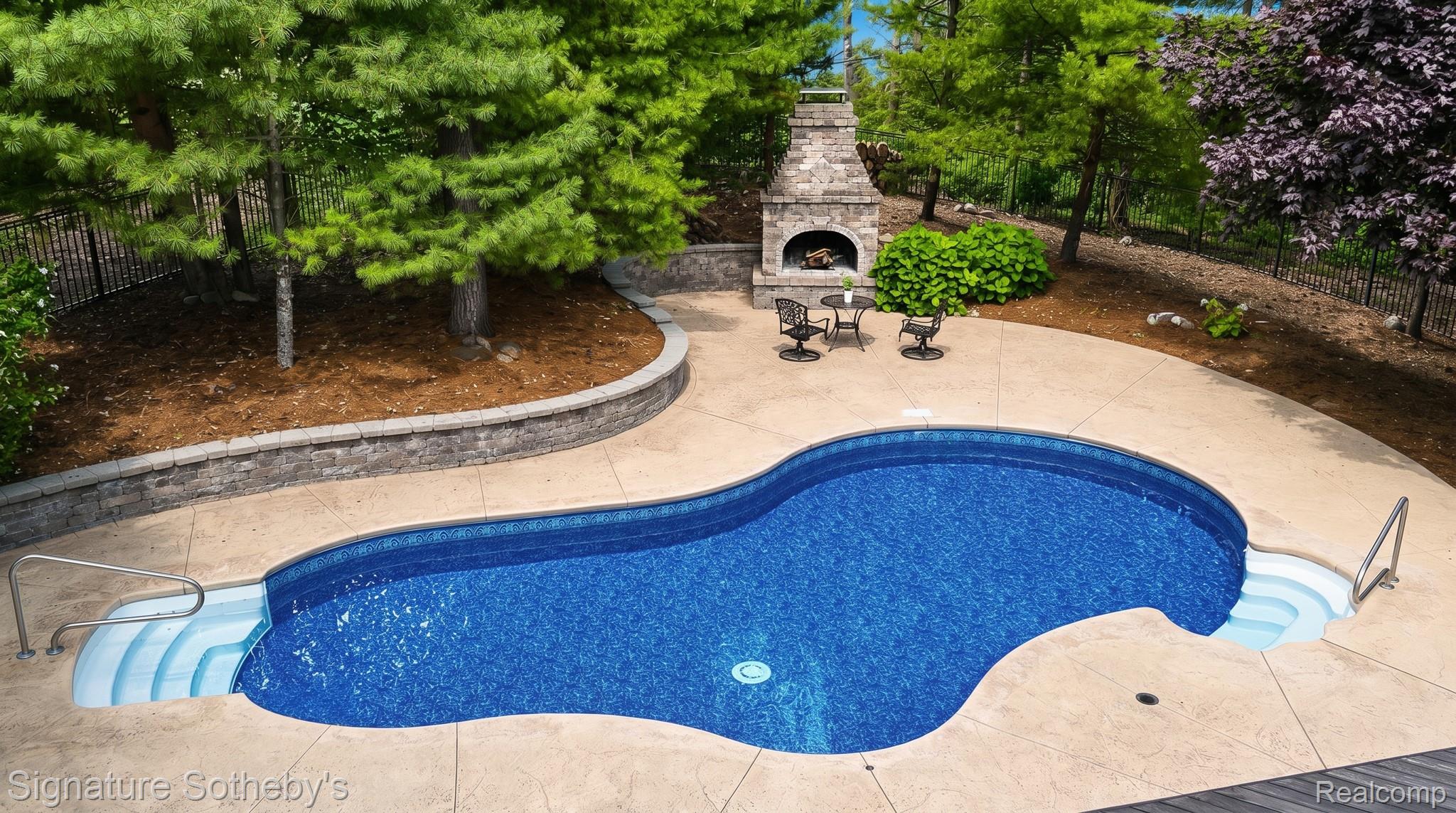 2746 Pineview Trail