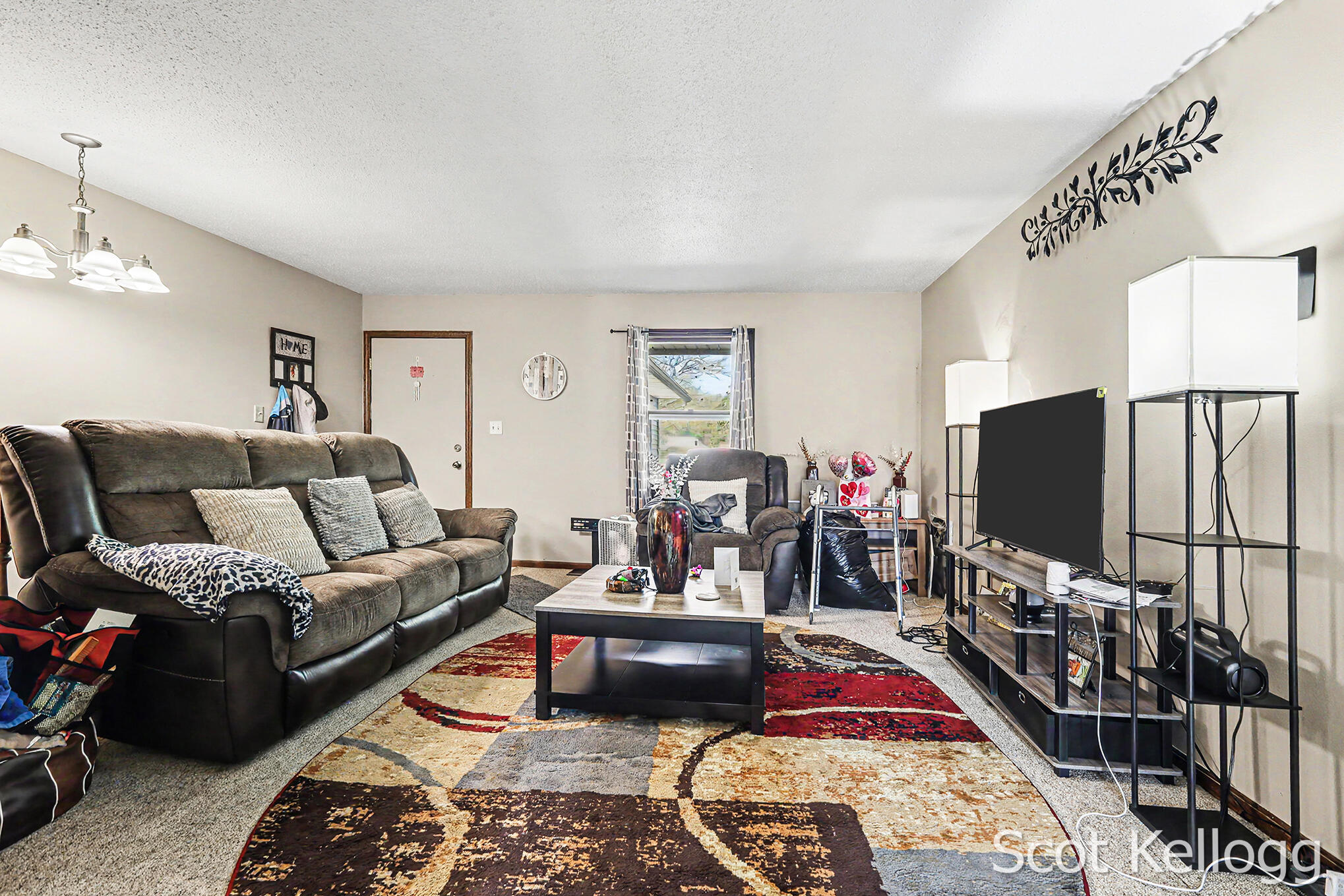 3209-3211 Coach Lane SE