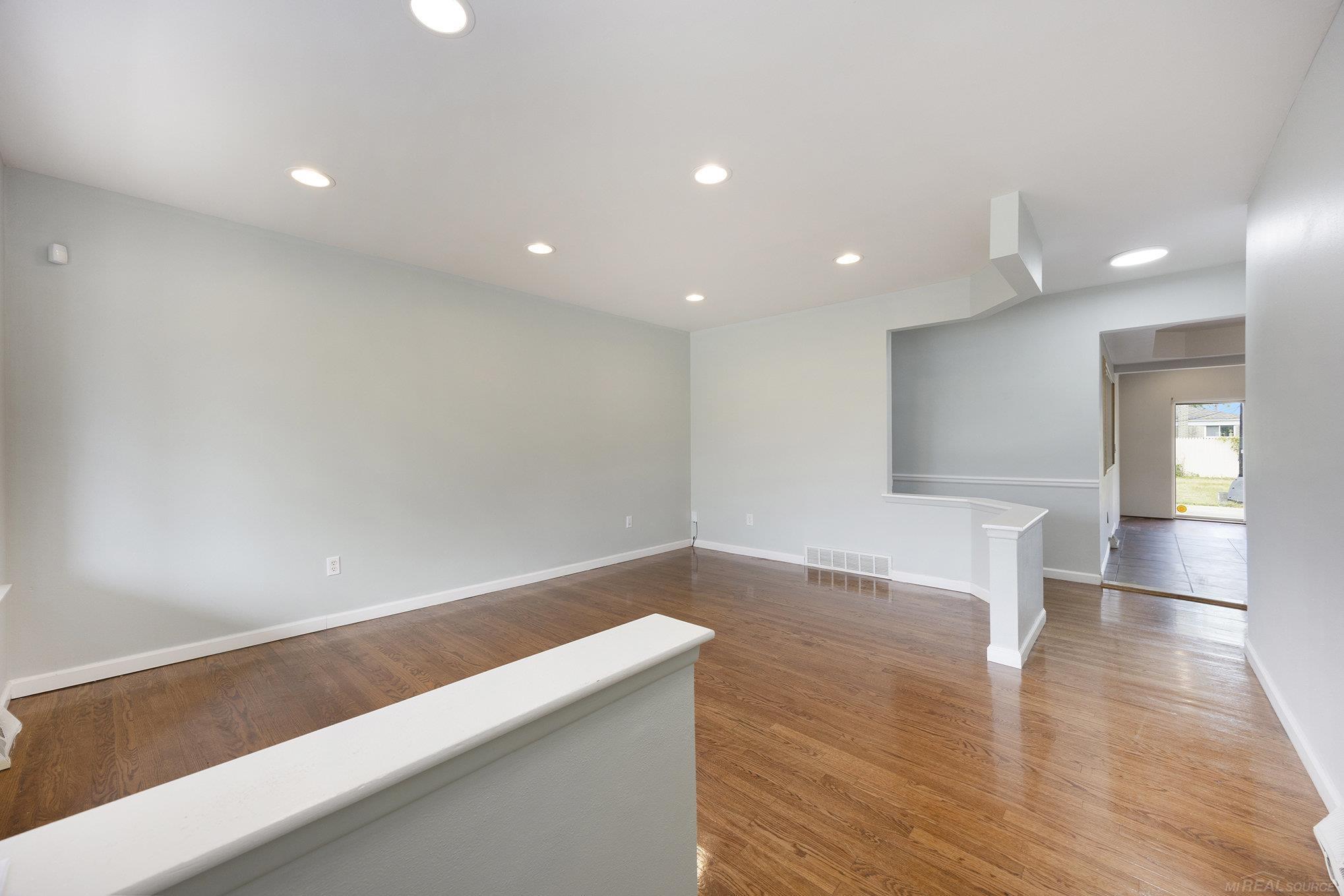 2987 Chesterfield Drive