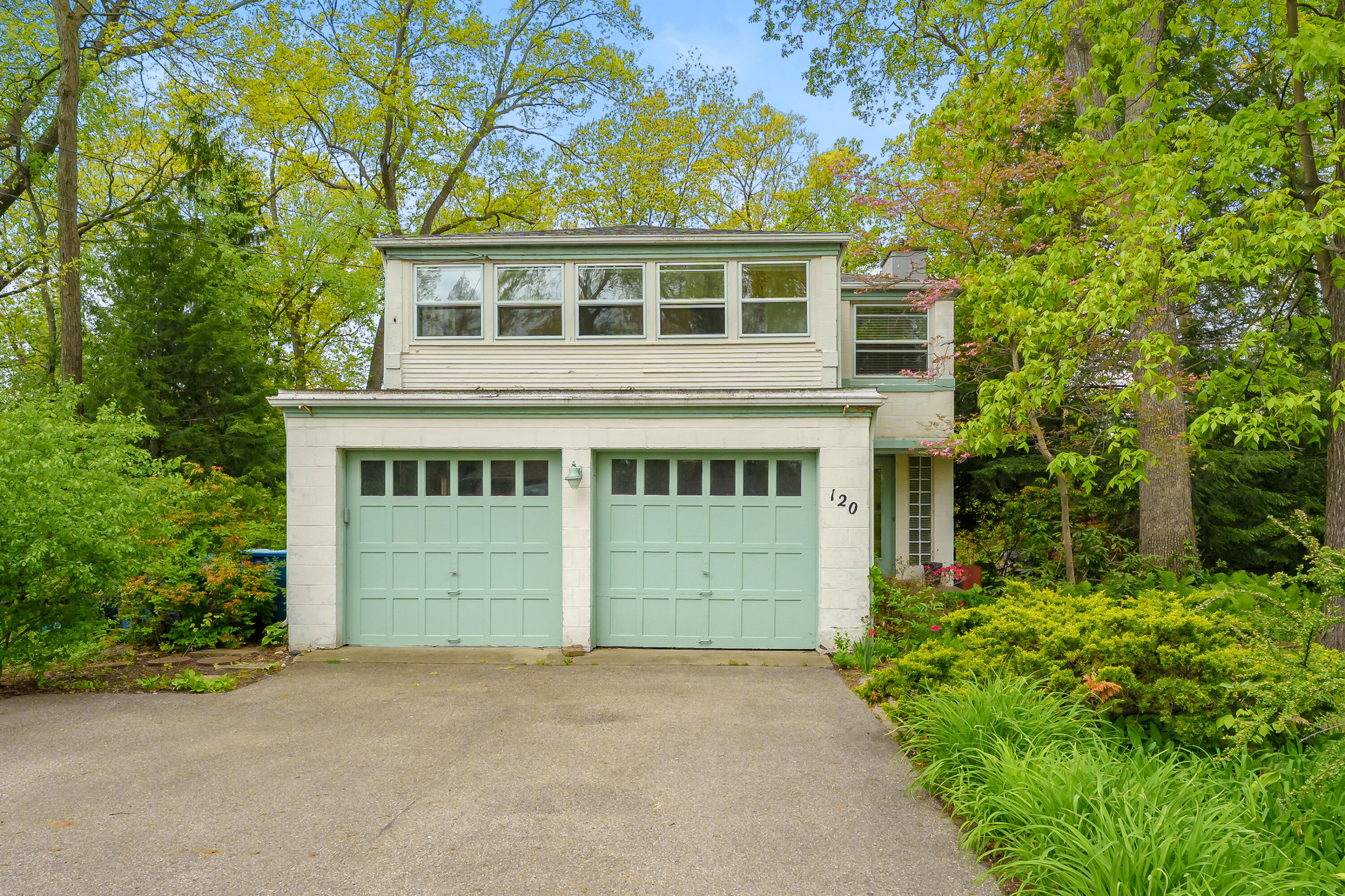 120 Shadywood Lane