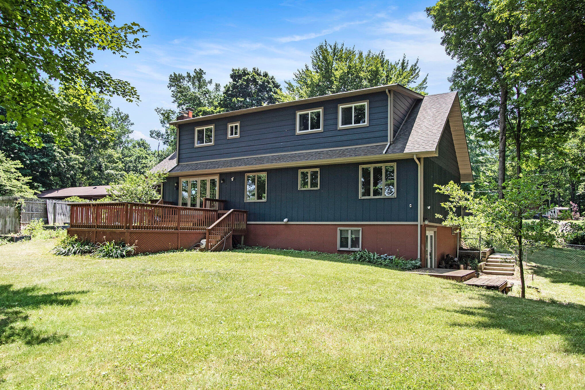2569 Ridgewood Trail