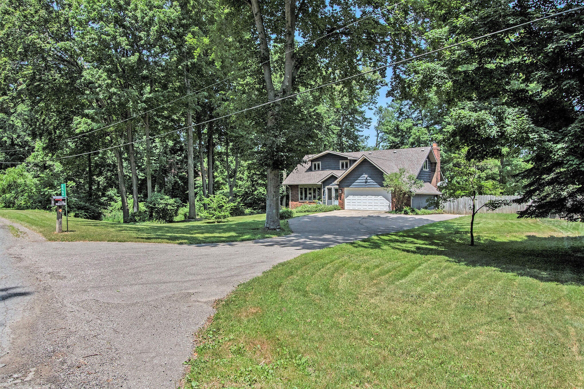 2569 Ridgewood Trail