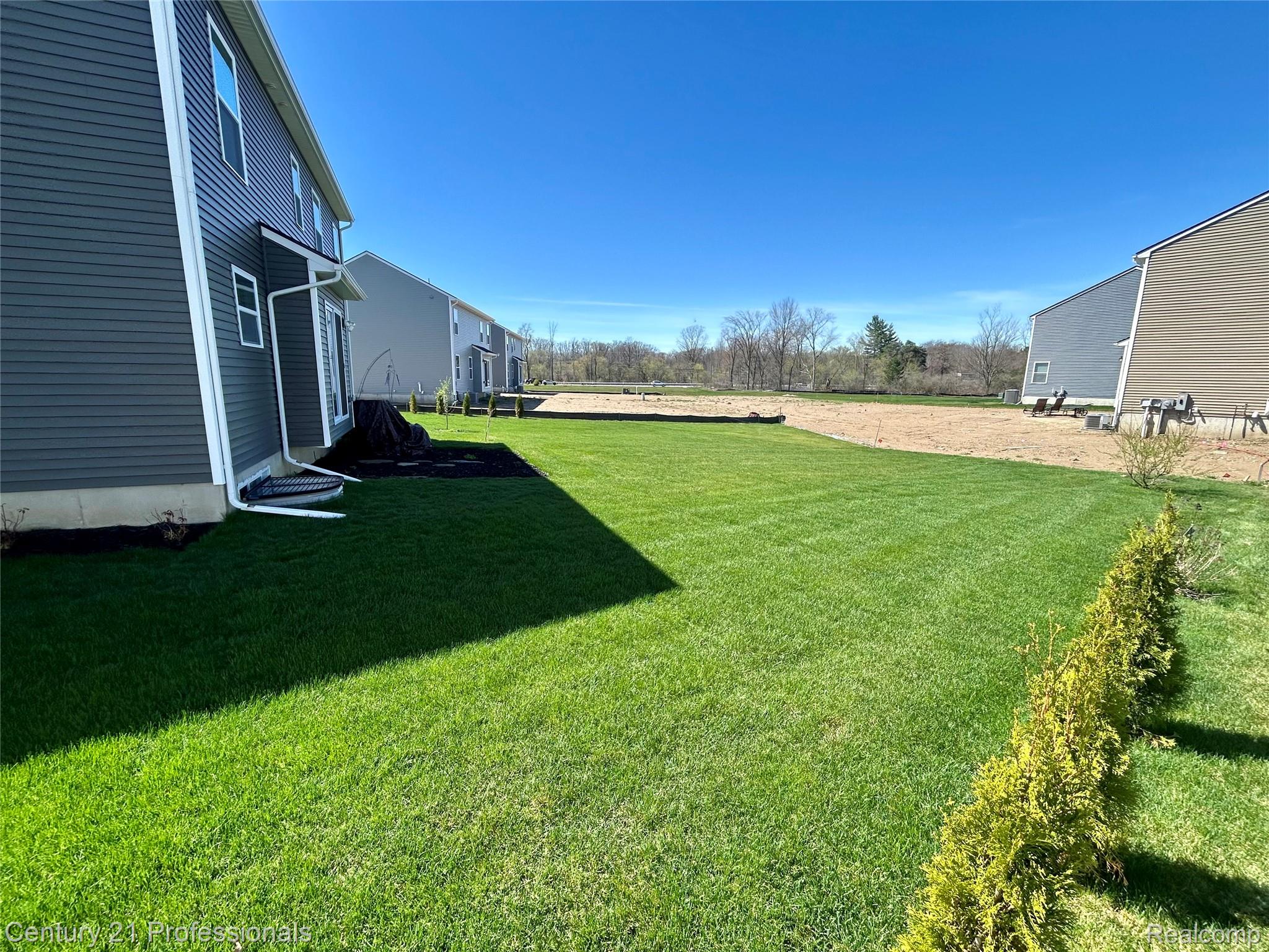 54407 Heron Circle