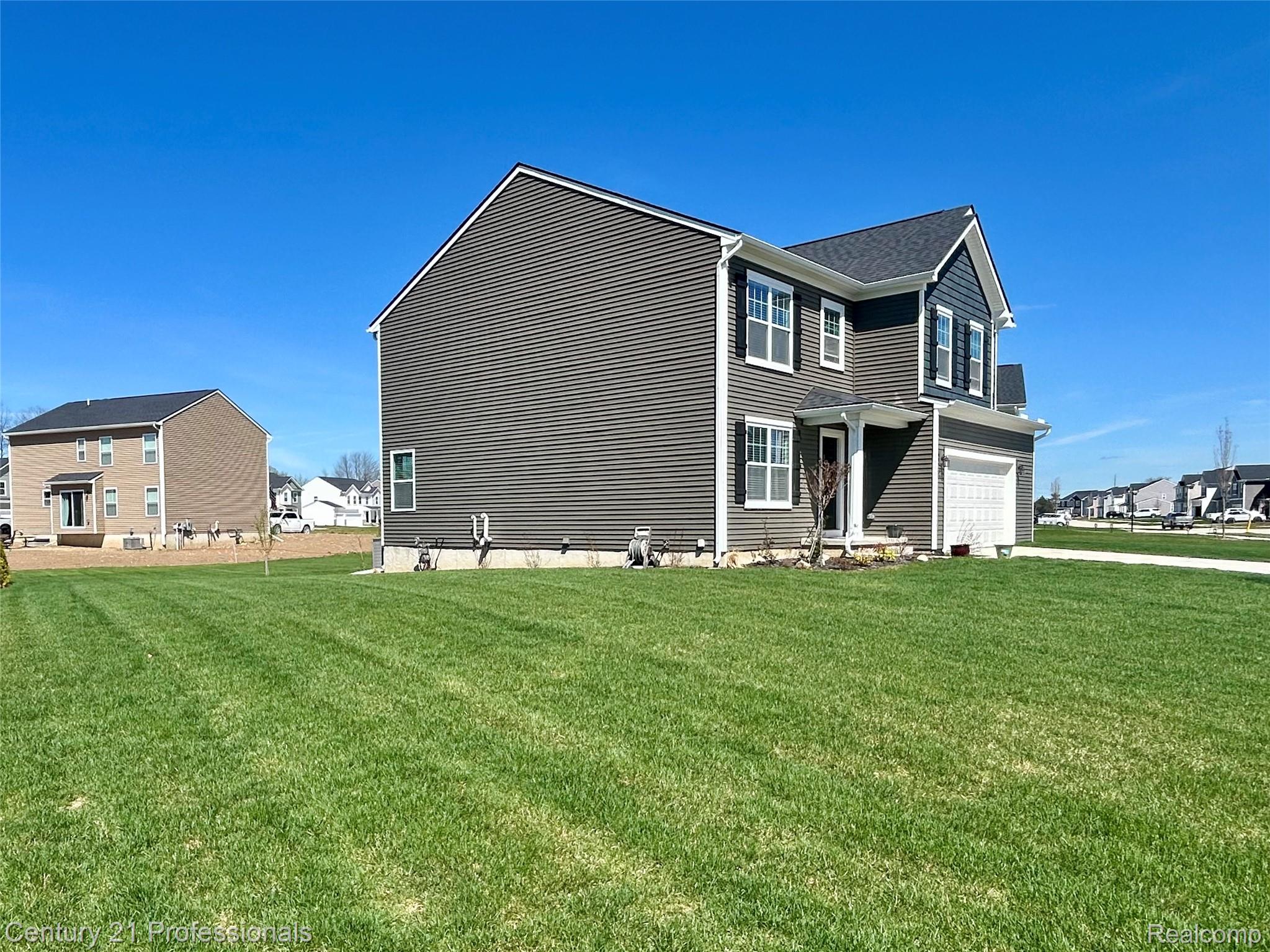 54407 Heron Circle