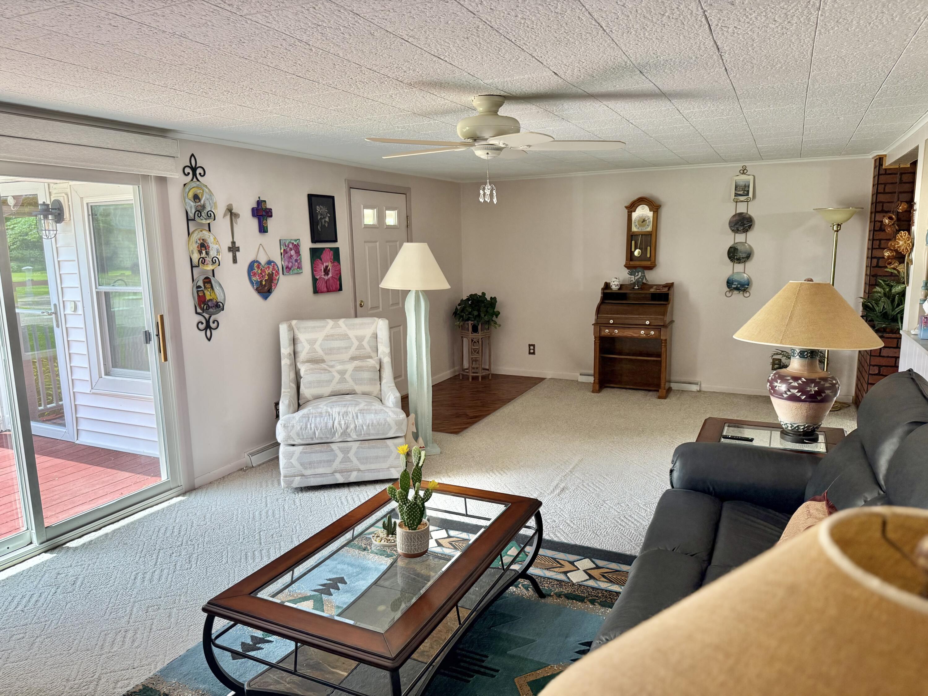 928 Hummingbird Lane
