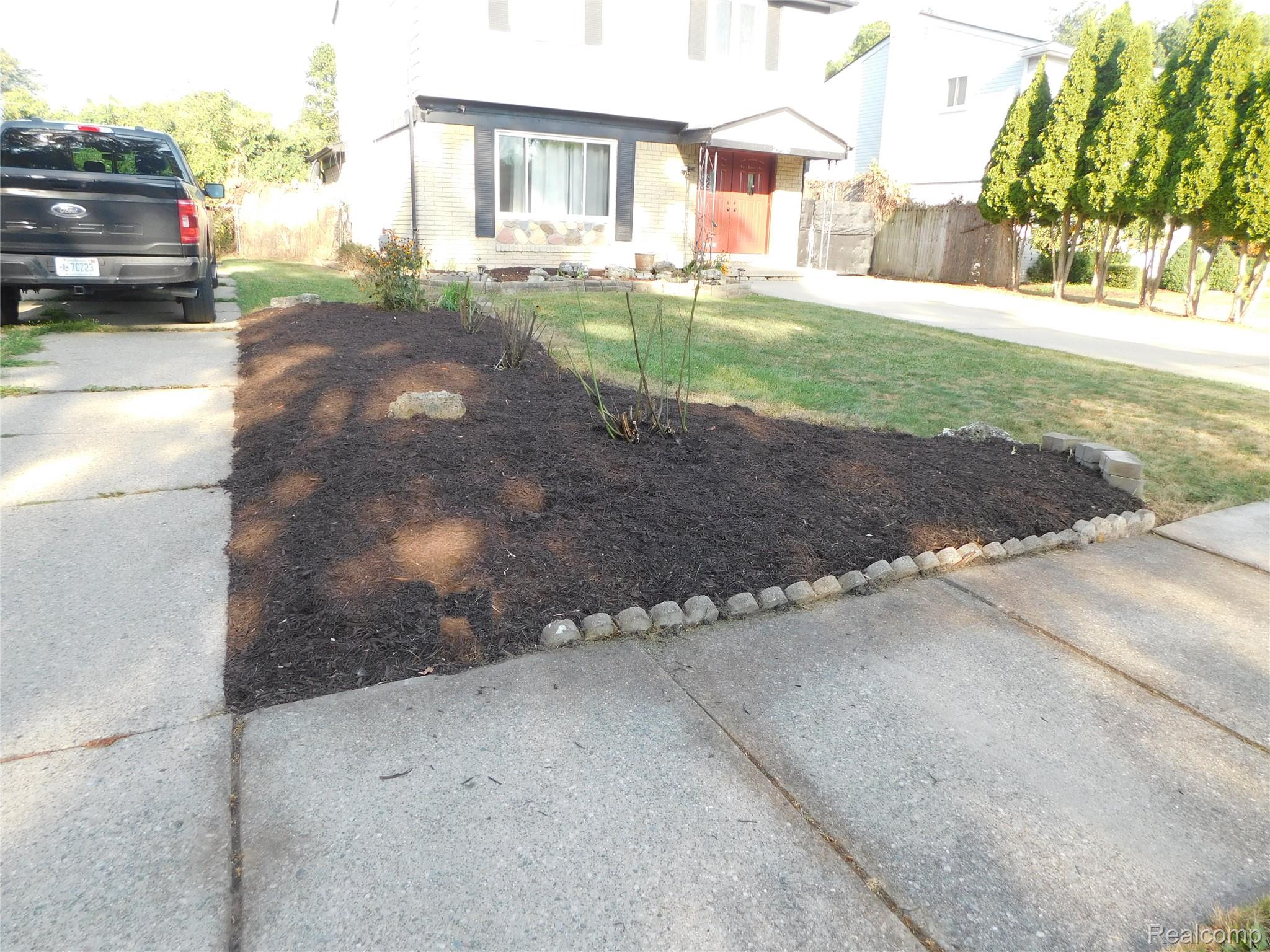 29915 Everett Street