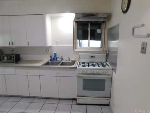 Tiny photo for 29915 Everett Street, Southfield City, MI 48076 (MLS # 20261021759)