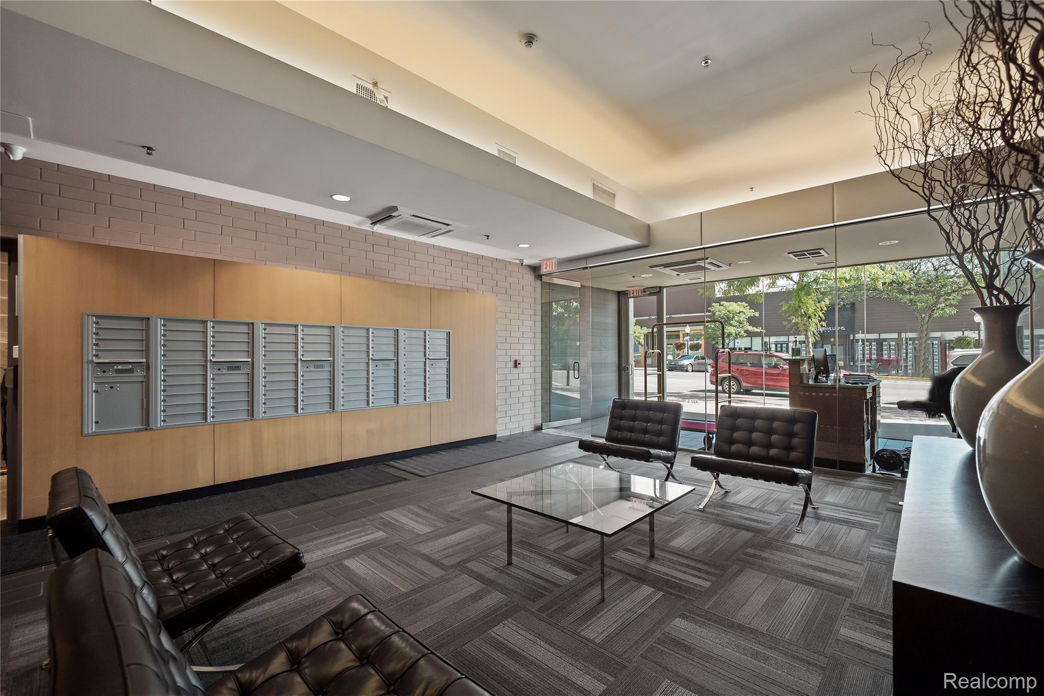 432 S Washington Avenue 1804