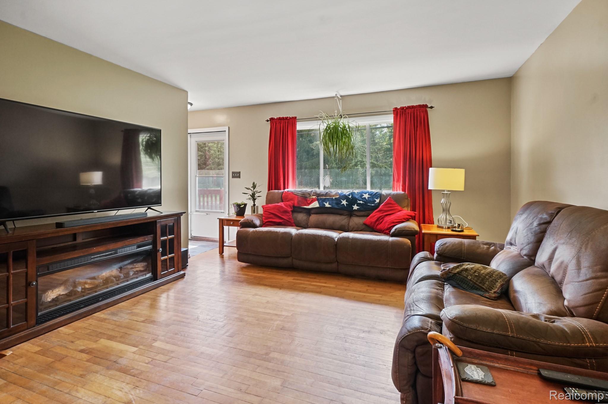 5014 Oak Hill Road