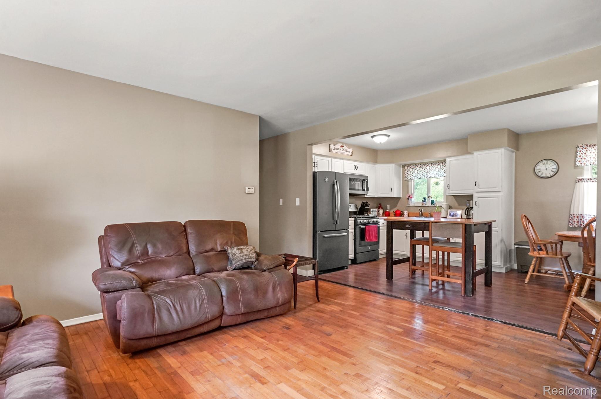5014 Oak Hill Road