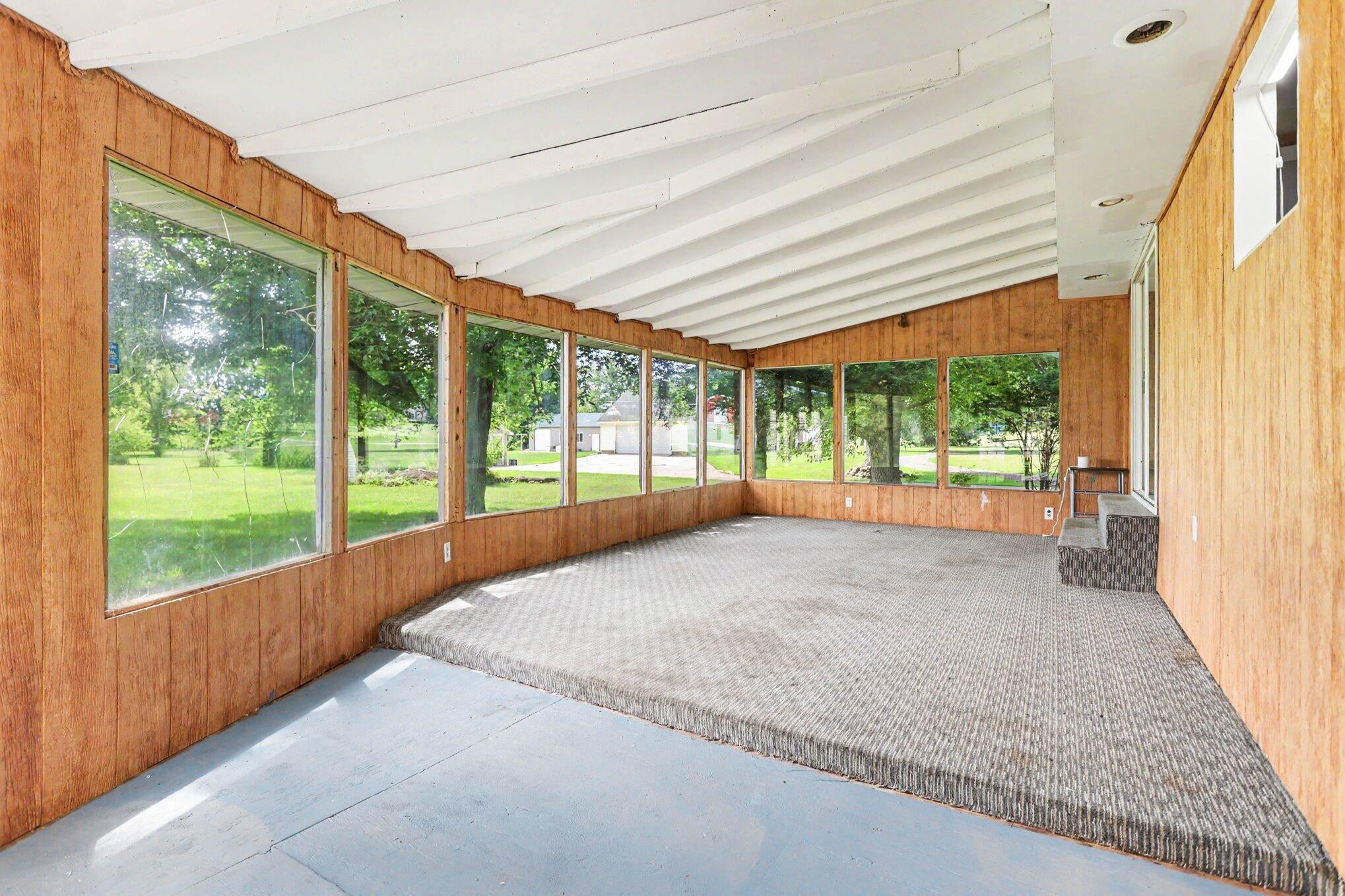 953 Weaver Road