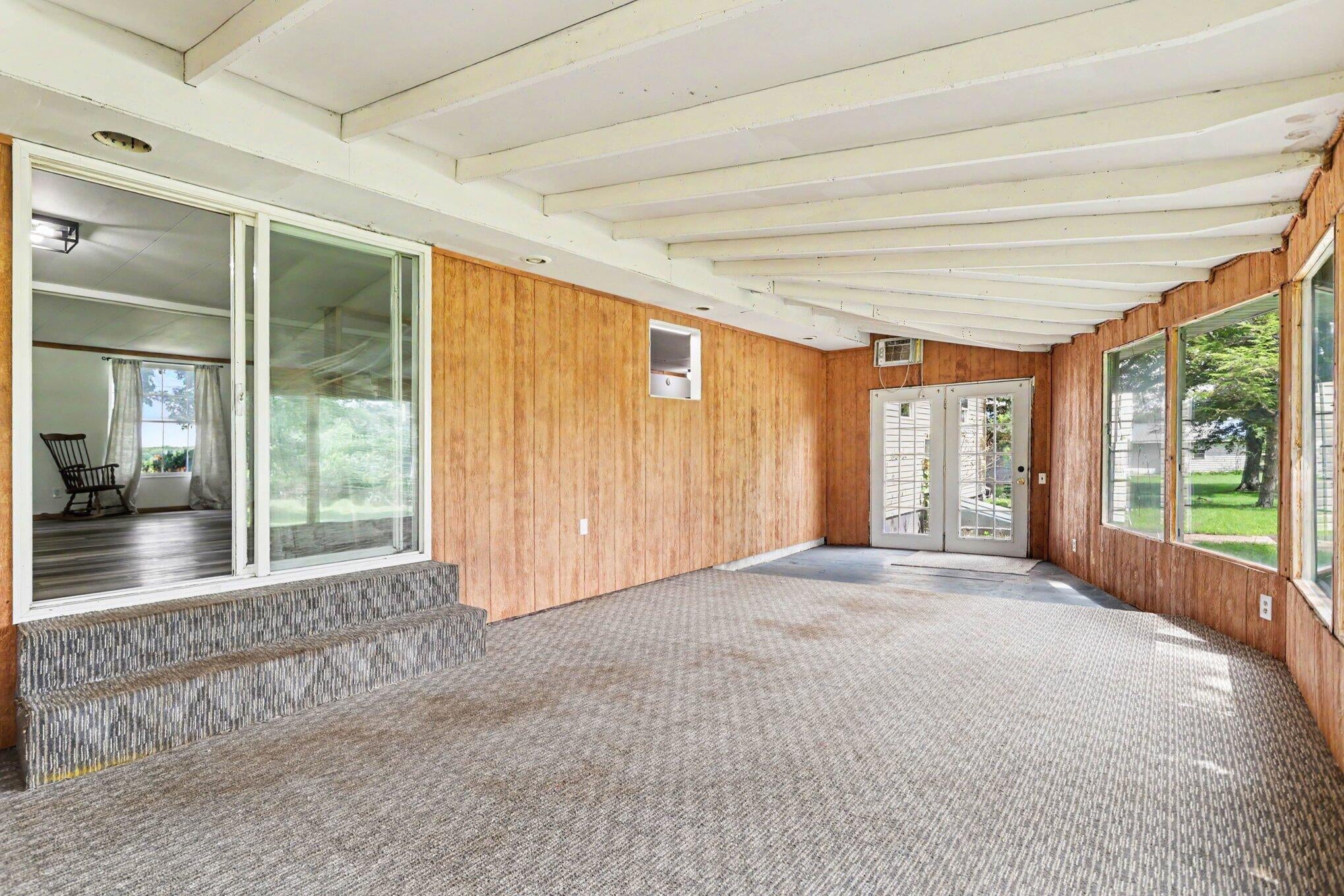 953 Weaver Road