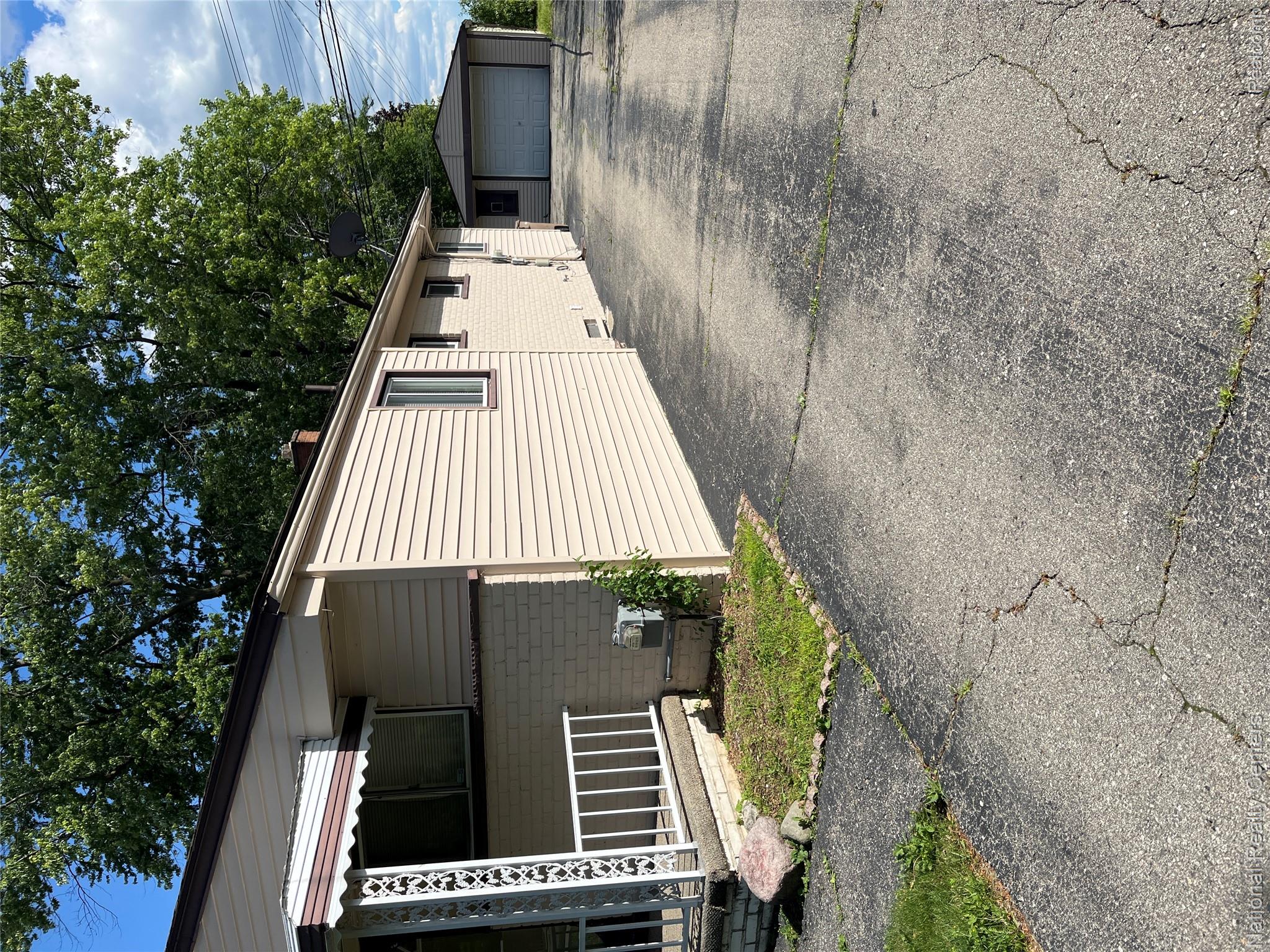 1260 Maurer Avenue