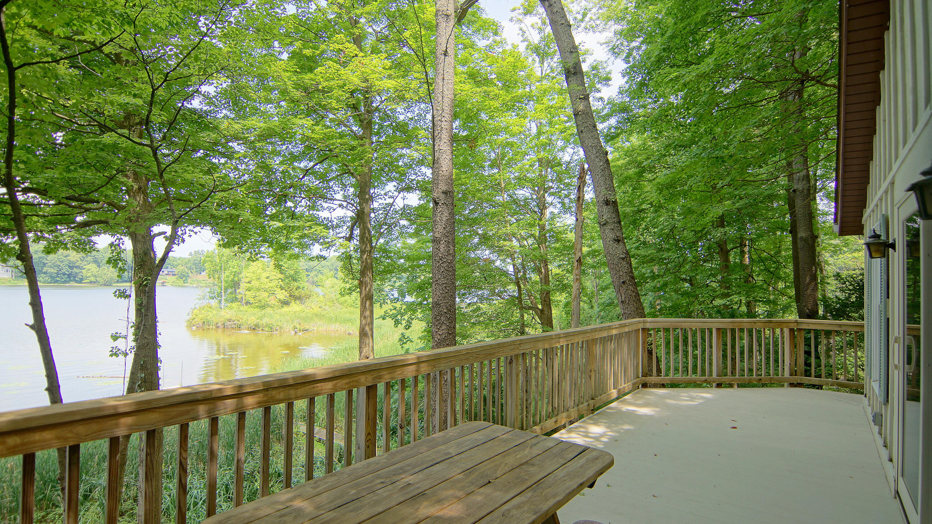 10749 Kings Lane