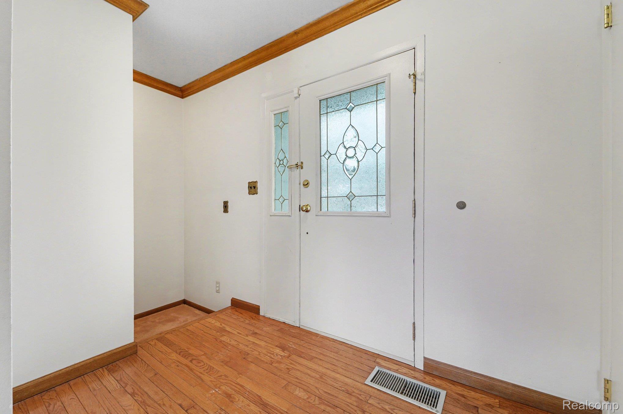 733 Watersedge Drive