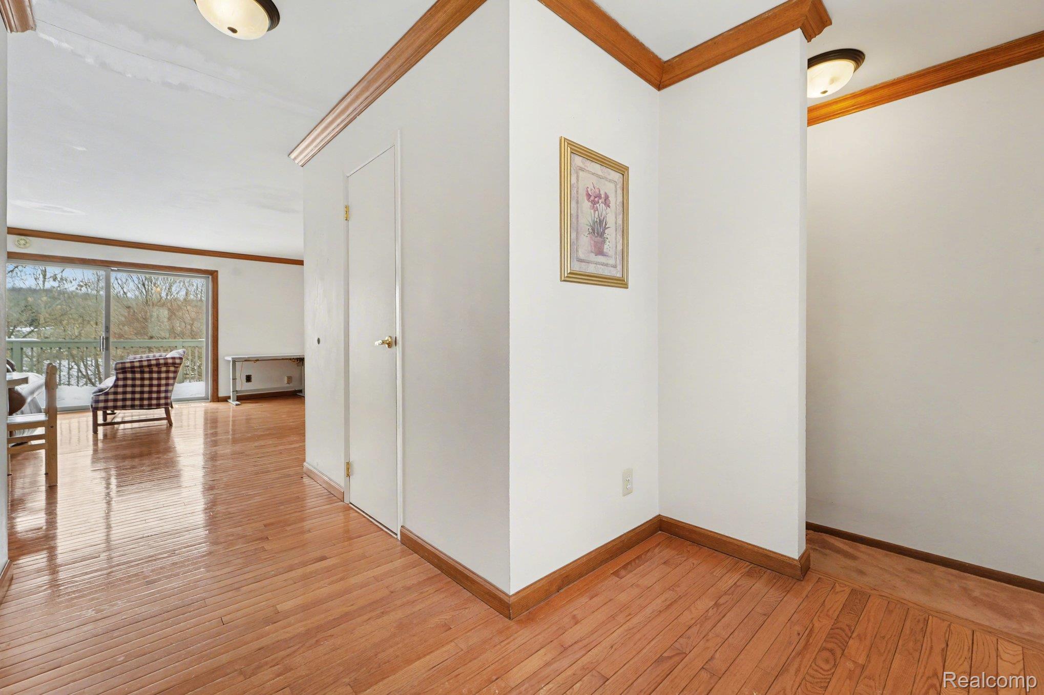 733 Watersedge Drive