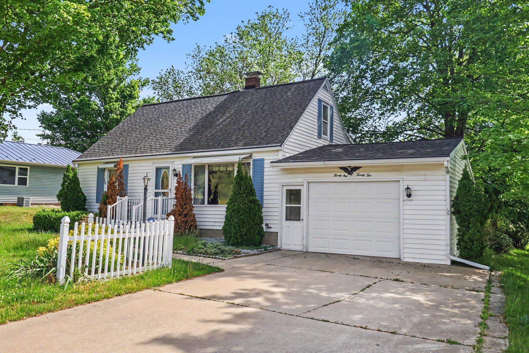 2122 N M-43 Highway