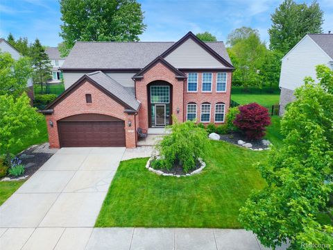 Photo of 17895 Crystal River Drive, Macomb Township, MI 48042 (MLS # 20261036560)