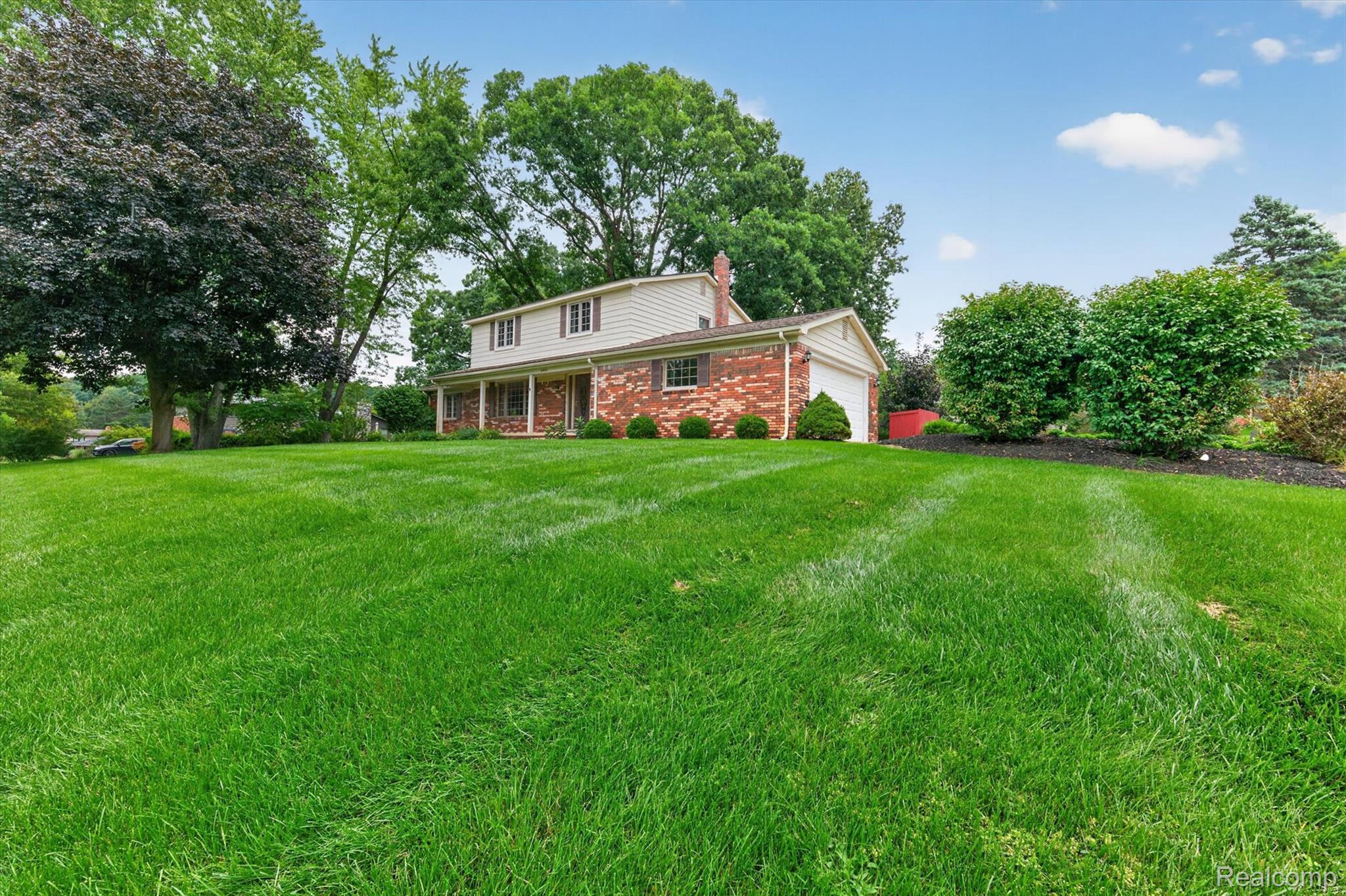 4910 Curtis Lane