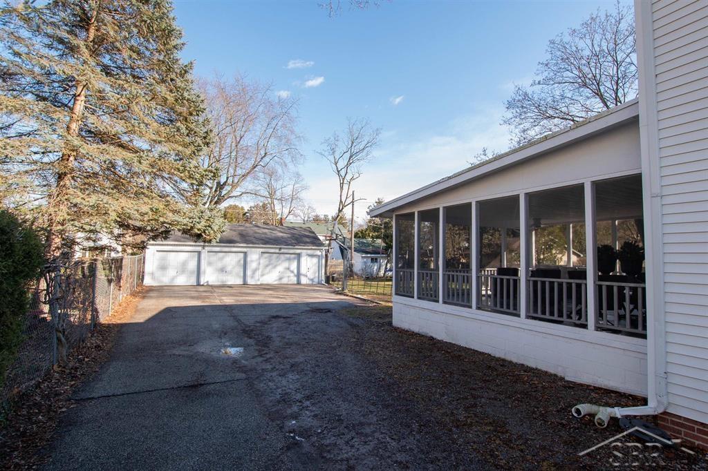 21 W Hannum Boulevard