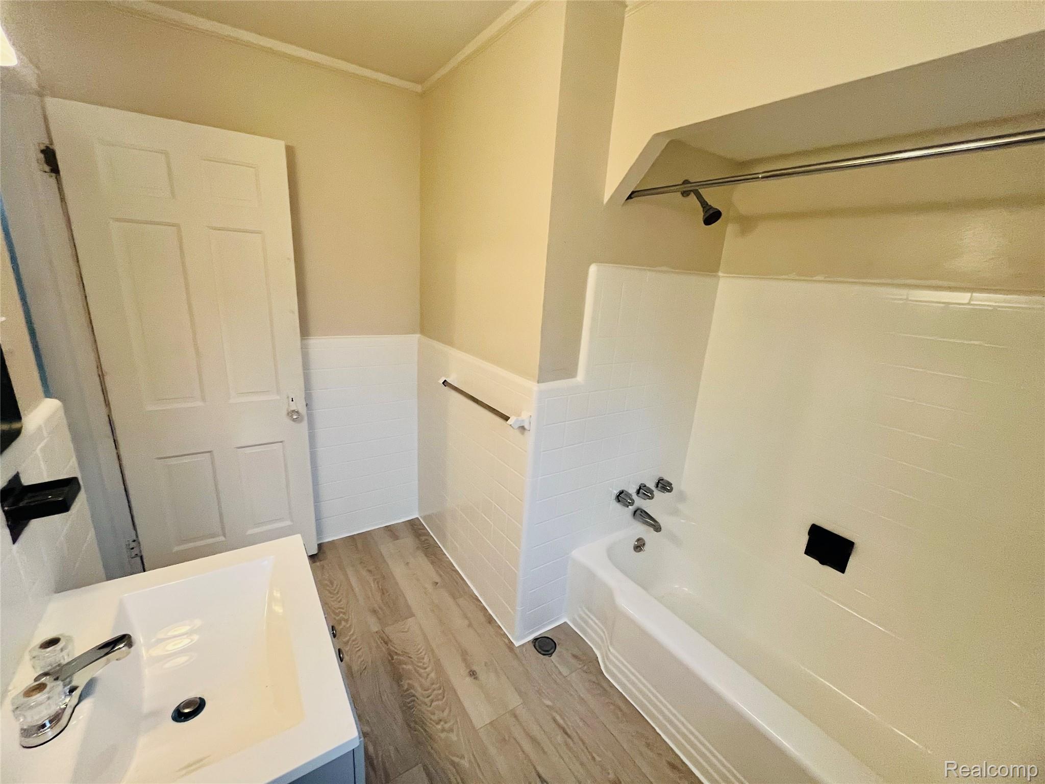 Detroit City, Michigan 48224, United States, 3 Bedrooms Bedrooms, ,2 BathroomsBathrooms,Residential,Active,182531