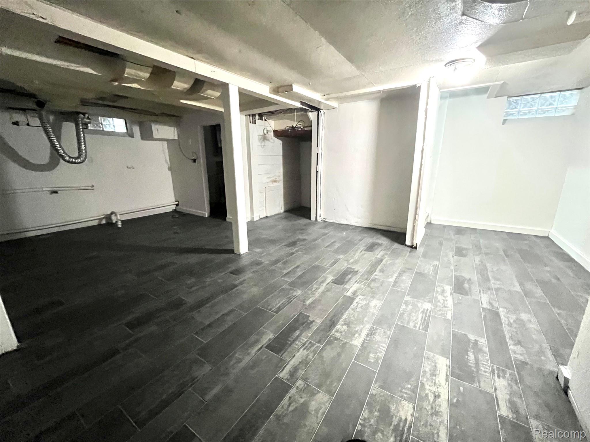 Detroit City, Michigan 48224, United States, 3 Bedrooms Bedrooms, ,2 BathroomsBathrooms,Residential,Active,182531